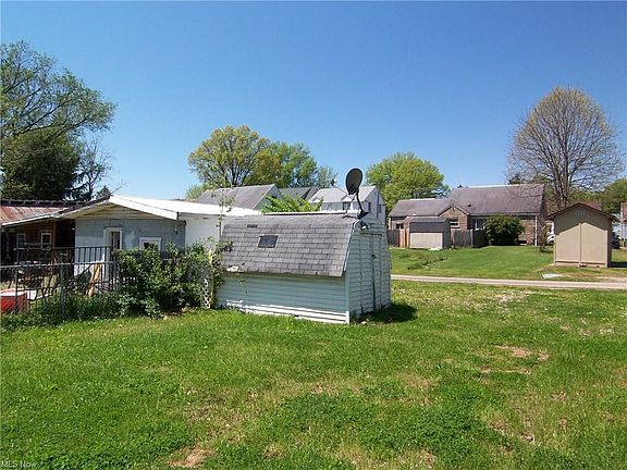 3rd image of 2507 Cypress St