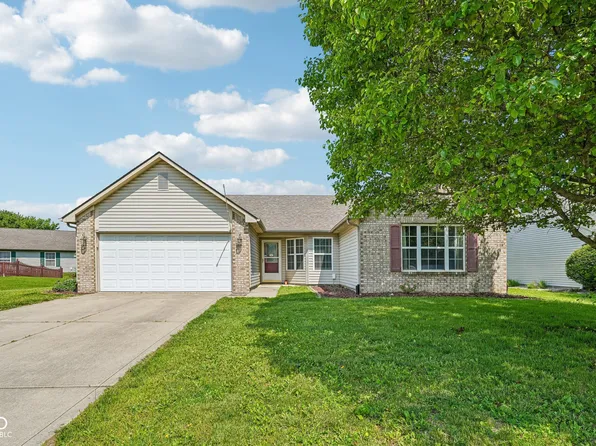 872 Franklin Lakes Blvd, Franklin, IN 46131