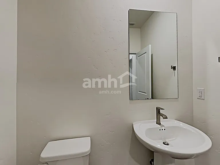 5079 W Bellevue St — Photo 10
