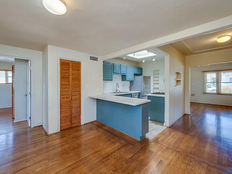 5425 Adams Ave — Photo 8