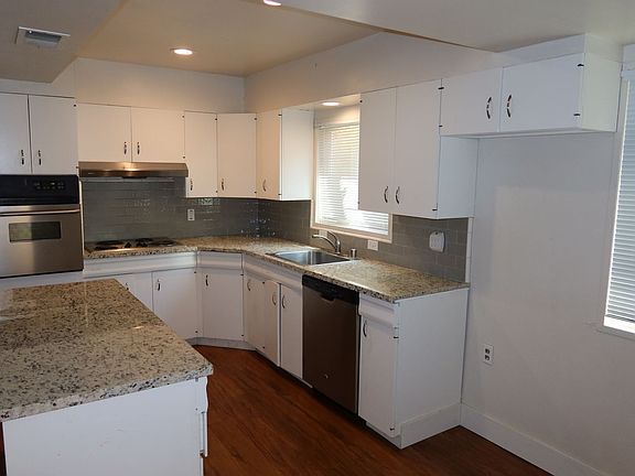 3rd image of 1824 2nd Ave