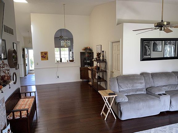 4th image of 54273 Sagewood Dr