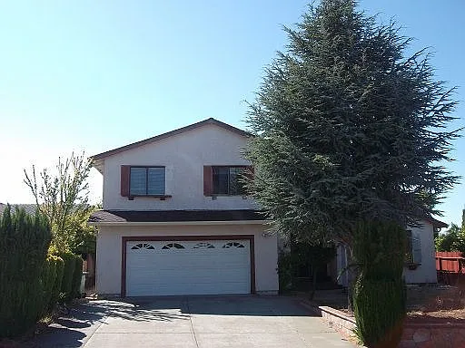 112 Ash Ct photo 1