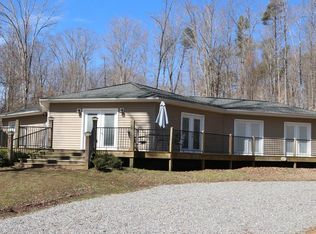 100 Woodland Dr, Farmville, VA 23901