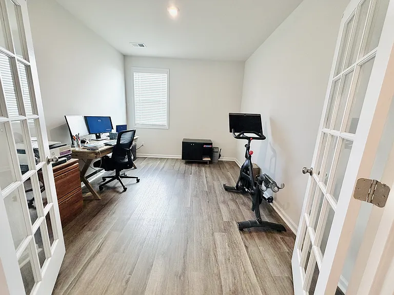 667 Honeydew Dr — Photo 12