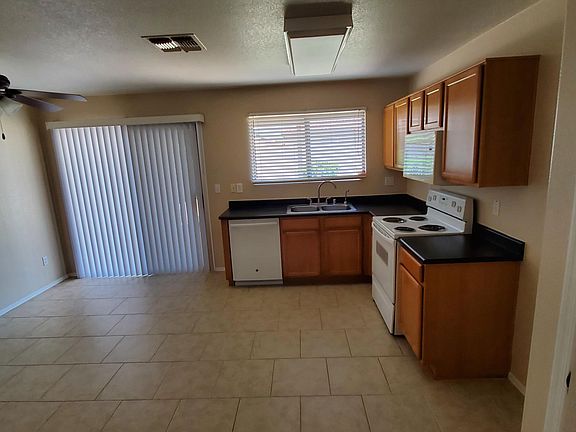 4th image of 10518 W Via Del Sol