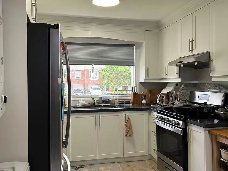 1155 Huntingwood Dr #MAIN — Photo 3