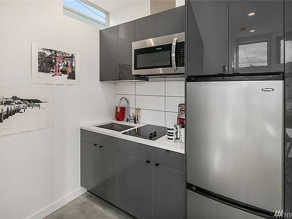 5th image of 7536 15th Ave NW #B