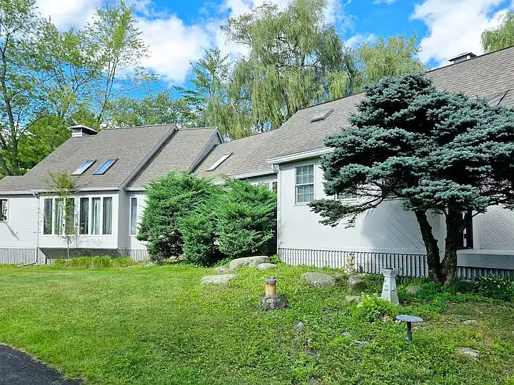 4 bed, 2.5 bath, 1800 sqft, $2,900 — Photo 3