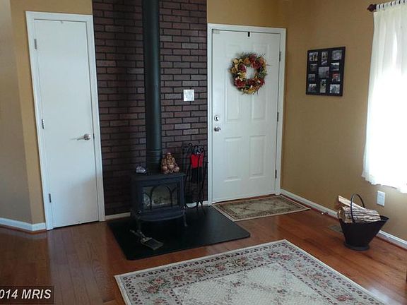 3rd image of 2 Thornberry Ln