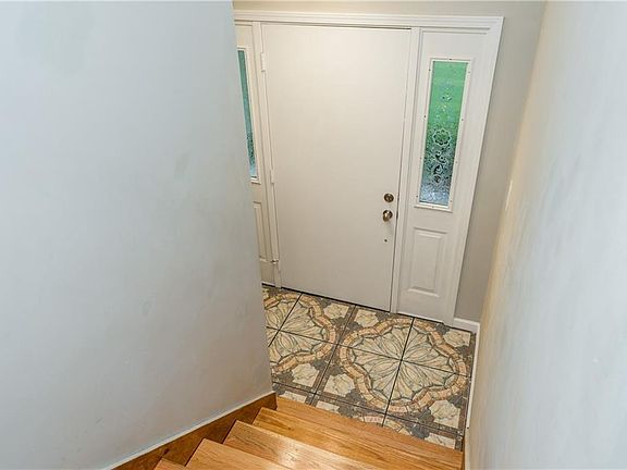 2nd image of 615 Wright St