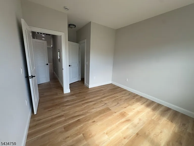 484 S 19th St #2 — Photo 22