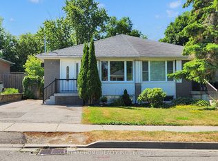 132 Septonne Ave N, Newmarket, ON L3Y 2W3
