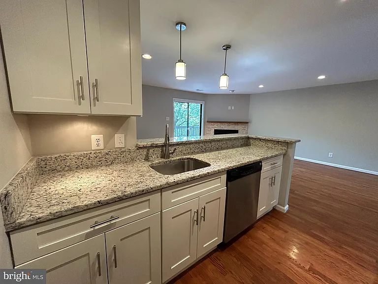2107 N Rolfe St #D — Photo 9