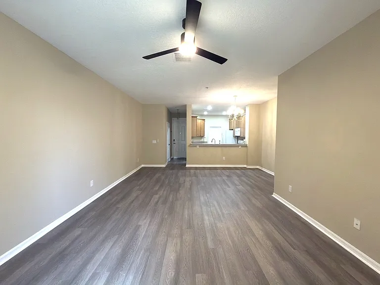 5851 Strada Capri Way — Photo 7