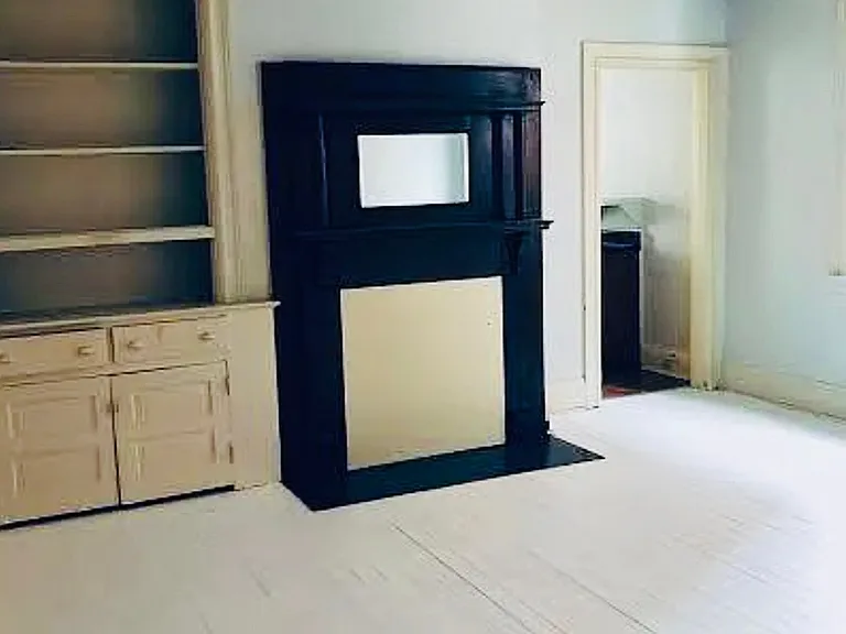 Living space with built-ins