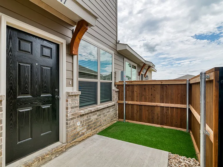 611 Harvest Moon Dr — Photo 17