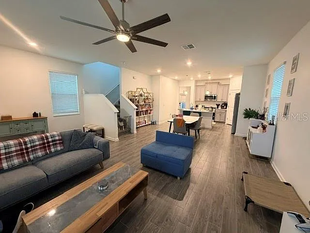 1704 Friendship Row — Photo 20