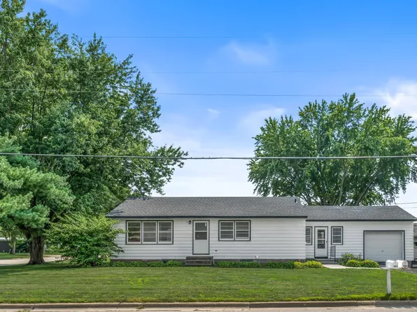 404 Sunset Dr, Holmen, WI 54636
