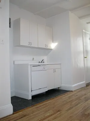 Rented by Tower Brokerage | media 40