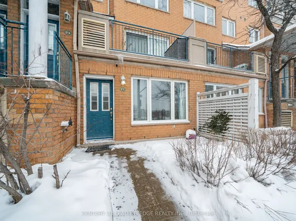 117 Omni Dr #25, Toronto, ON M1P 5A5