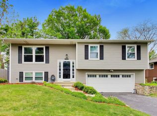 2167 Midhurst Rd, Downers Grove, IL 60516