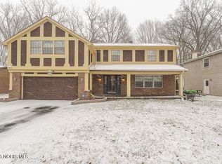 3658 Fairwood Dr, Sylvania, OH 43560