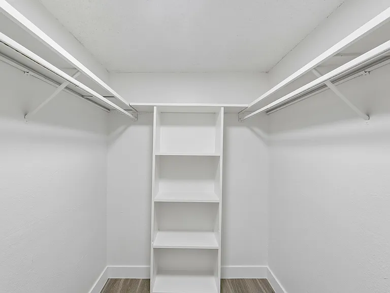 TEN TWELVE WEST — Photo 3