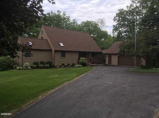 1 Shortridge Trl, Galena, IL 61036