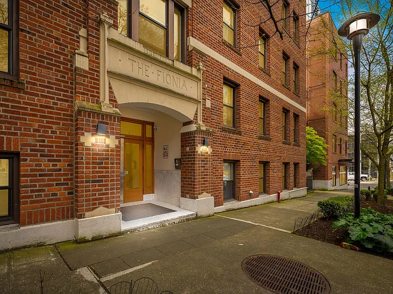 Fionia Apartments — Photo 61