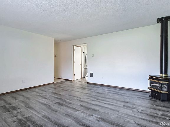 5th image of 3007 Forest View Ct S
