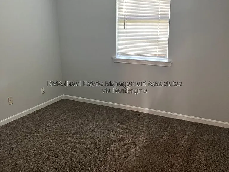 109 Tuscany Ln — Photo 4