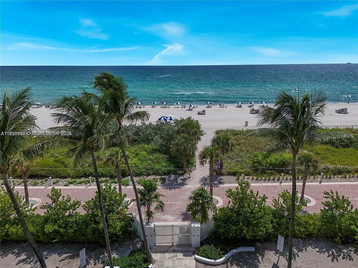 Building Photo - 5151 Collins Ave #535