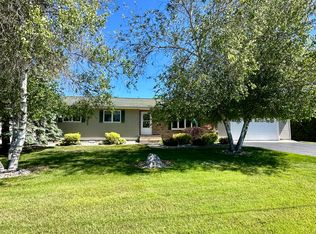 670 Cindy Ln, Cheboygan, MI 49721