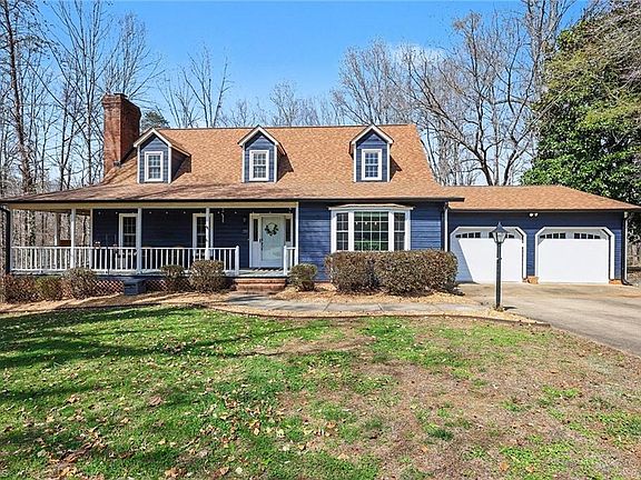 2nd image of 391 Link Rd