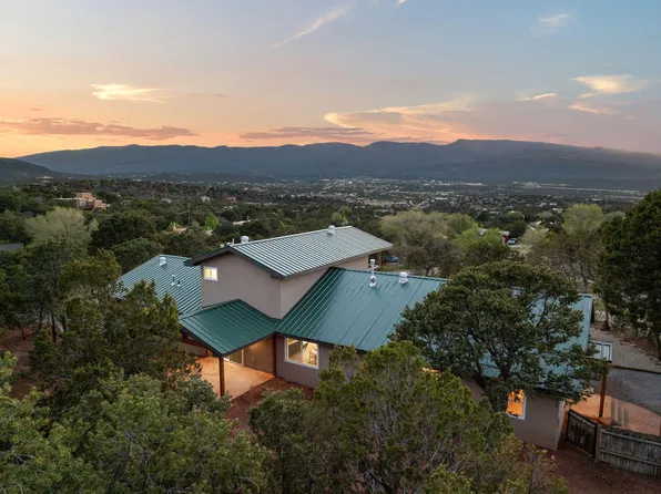 4 Gilbert Pl, Sandia Park, NM 87047