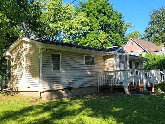 2nd image of 119 Byram Ln