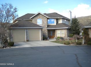 2009 White Pine Ct, Yakima, WA 98902