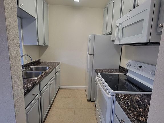 4th image of 4074 Marlborough Ave APT 7