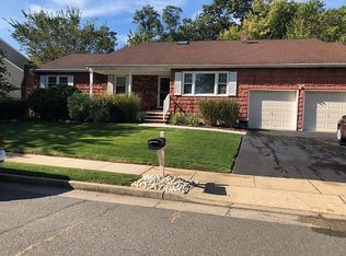 196 Brook Dr, Milltown, NJ 08850