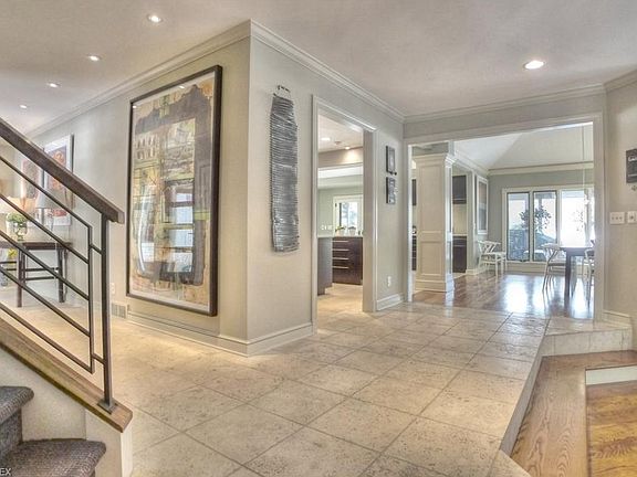 3rd image of 40 Winterberry Ln