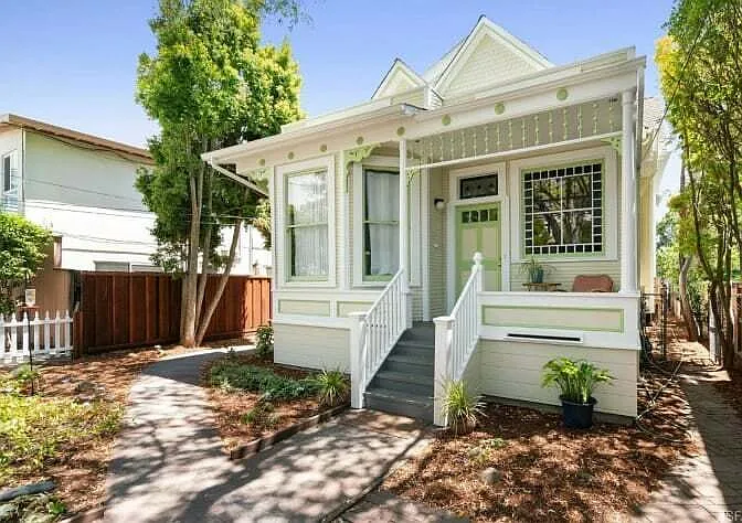 1934 Stuart St #LOWER ROOM — Photo 6