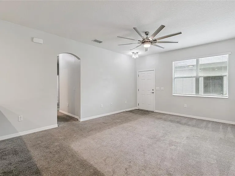 1863 Shumard Ave — Photo 15
