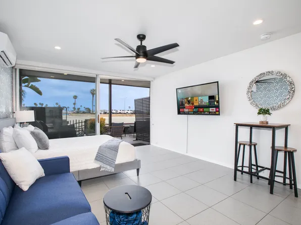 3525 Bayside Ln #A, San Diego, CA 92109