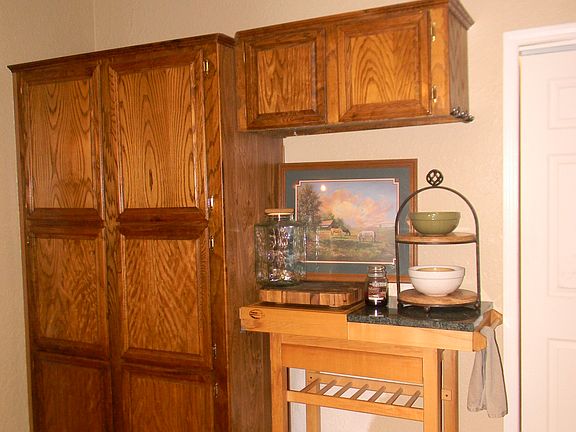 Plenty of Cabinets