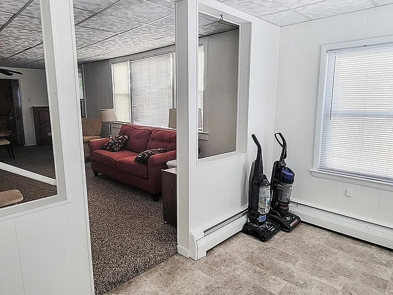 568 N Trenton Ave #A — Photo 4