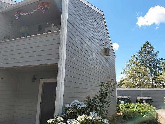 3rd image of 2710 SE 138th Ave APT 50