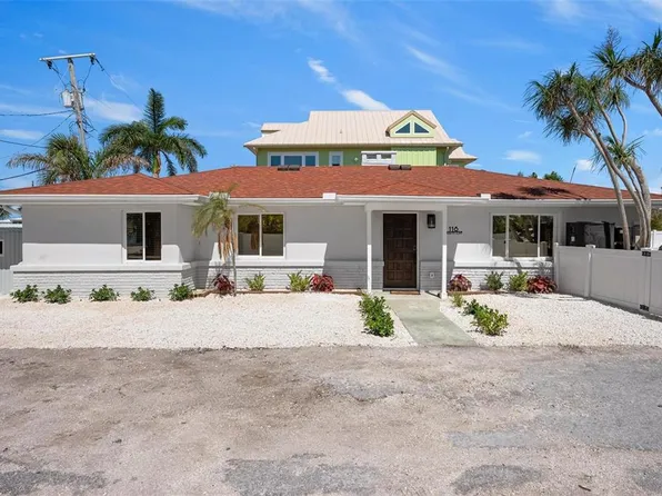 118 9th St N, Bradenton Beach, FL 34217