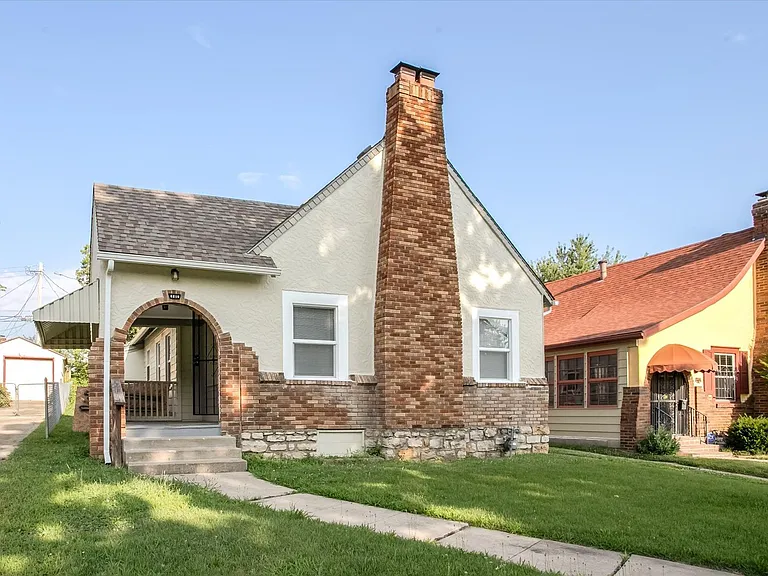 6210 Agnes Ave — Photo 1