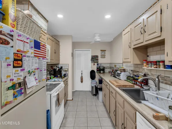 229 Medford Court #A, Manalapan, NJ 07726